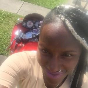 Meet your Posher, Janet